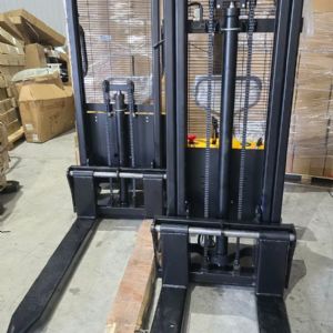 TIG啟思工業 電動堆高機/堆高機/半電動堆高機 1000KG 充電110V 另售 升降台車 捲揚機 吊車