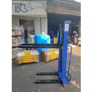 1000KG電動堆高機